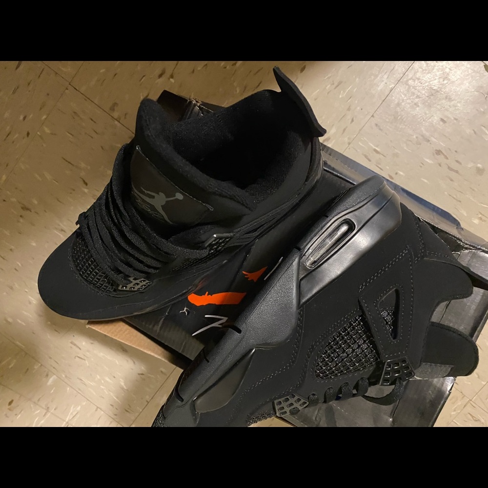 Jordan 4 black cat this are UA version .. originally bought at sneaker con In CA